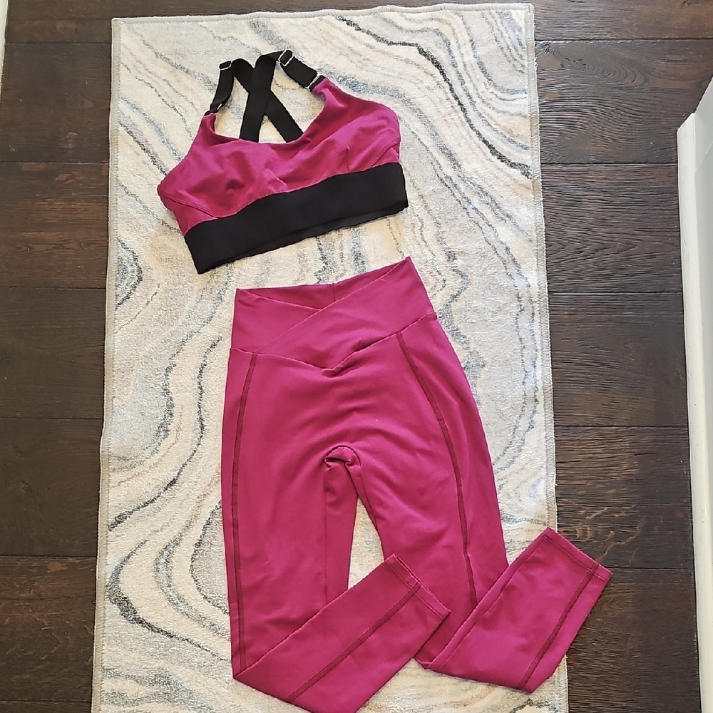 Bombshell Sportswear Magenta and Black Leggings Set.Tiny Waist Style. Nwot